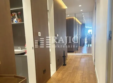 Rent, four bedroom apartment, 136m², Vračar Hram, Vračar Sve Podlokacije - image 3