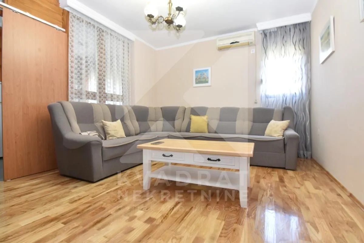 Rent, one bedroom apartment, 50m², Blok 5, Podgorica