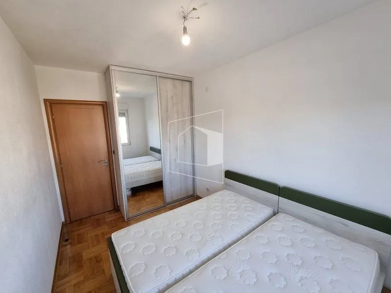 Rent, apartment, 87m², Stari Aerodrom, Podgorica