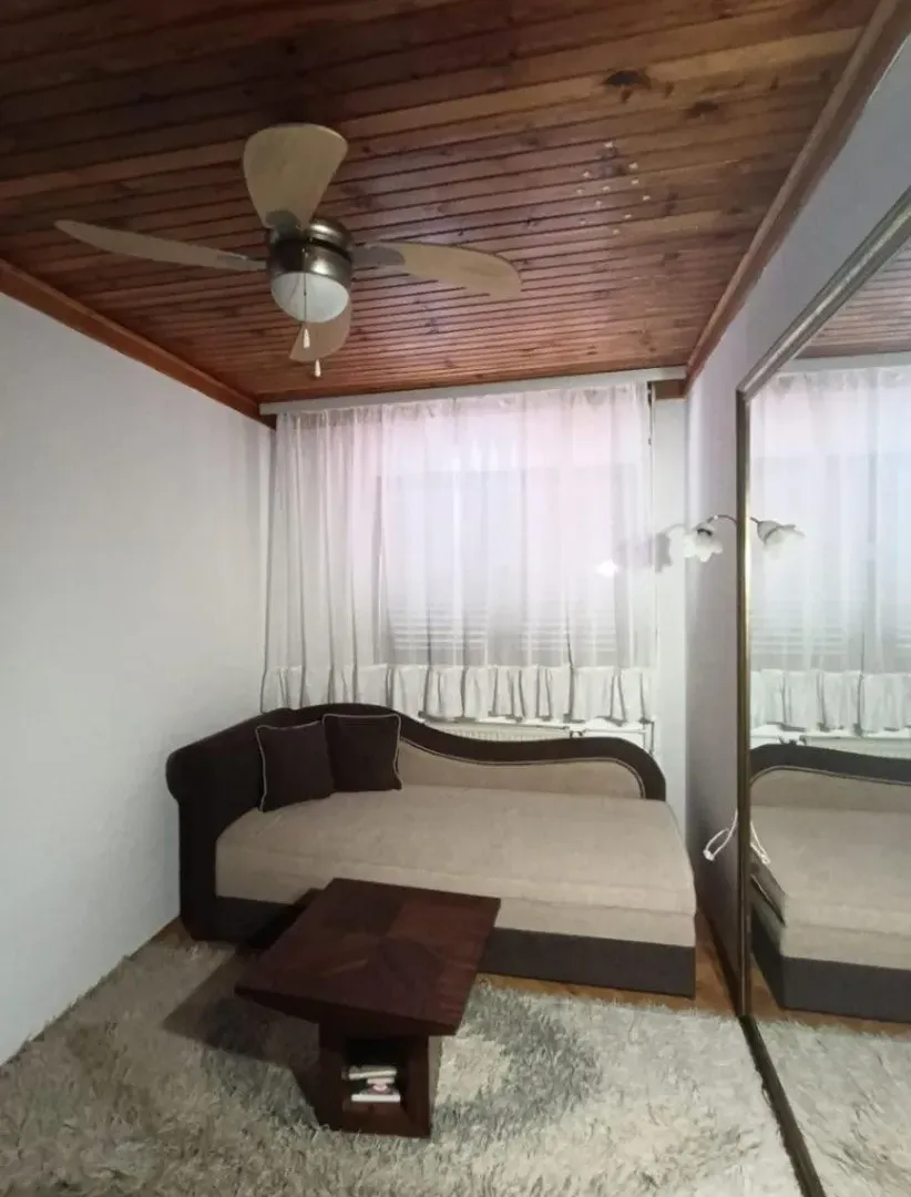 Rent, house, 200m², Centar, Bar