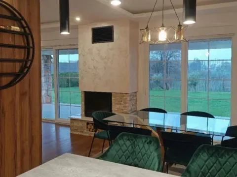 Izdavanje, kuća, 230m², Pričelje, Podgorica - image 3