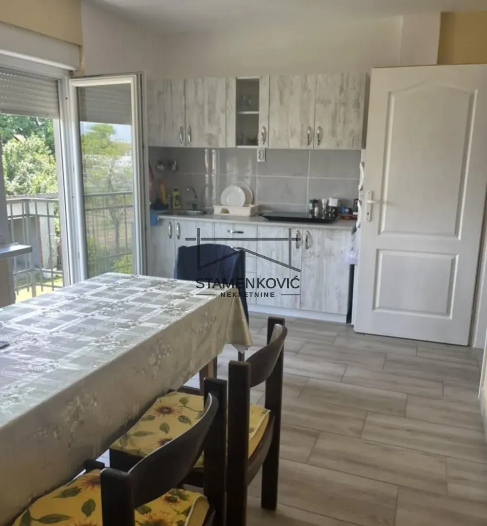 Prodaja, kuća, 214m², Kovilj, Novi Sad Sve Podlokacije