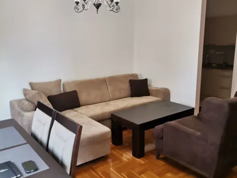 Rent, one bedroom apartment, 50m², Podkošljun, Budva - image 2