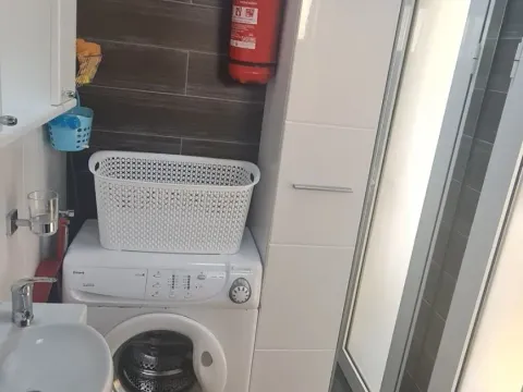 Izdavanje, jednosoban stan, 24m², Đenovići, Herceg Novi - image 2