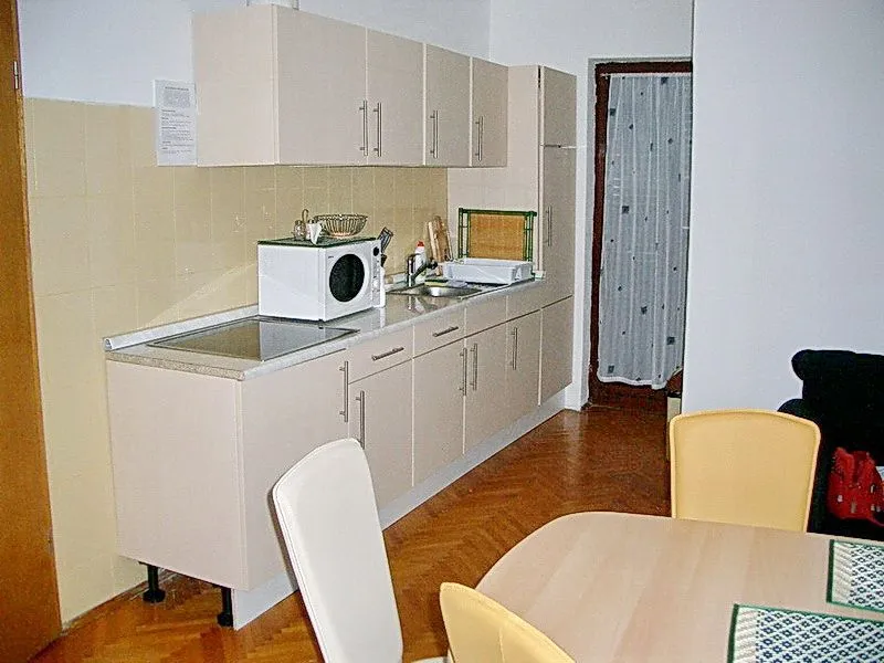 Prodaja, ugostiteljski objekat, 215m², Budva, Crna Gora