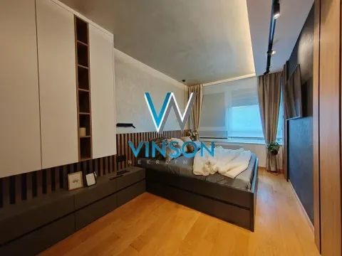 Izdavanje, četvorosoban stan, 115m², Centar, Novi Sad - image 17