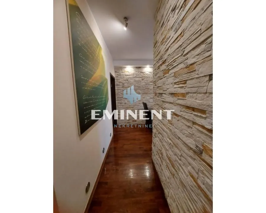 Rent, three bedroom apartment, 90m², Vračar Sve Podlokacije, Beograd
