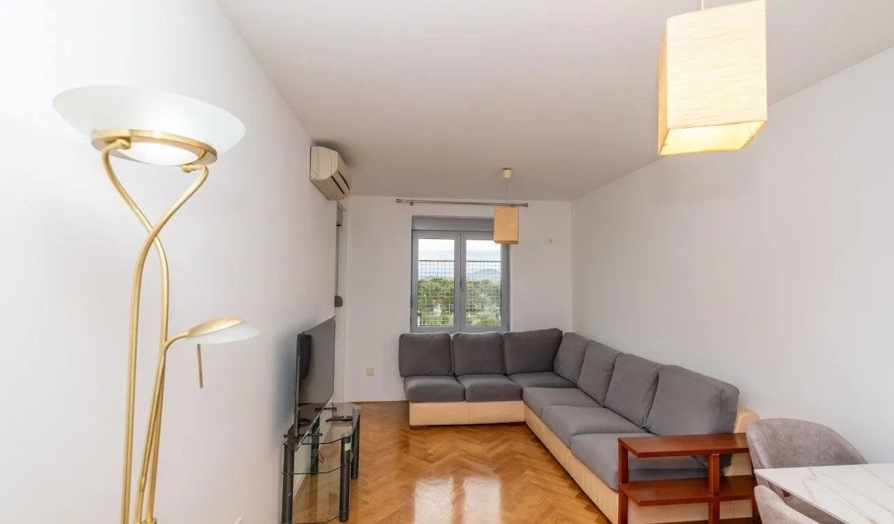 Rent, two bedroom apartment, 60m², Blok 9, Podgorica