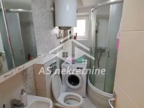 Izdavanje, trosoban stan, 70m², Vračar Sve Podlokacije, Beograd - image 7