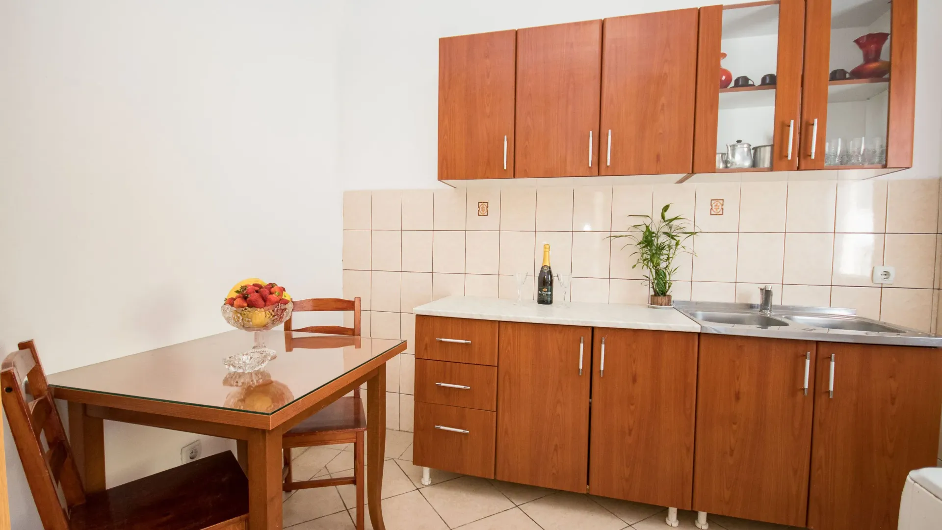 Daily-rent, one bedroom apartment, 50m², Centar, Bar