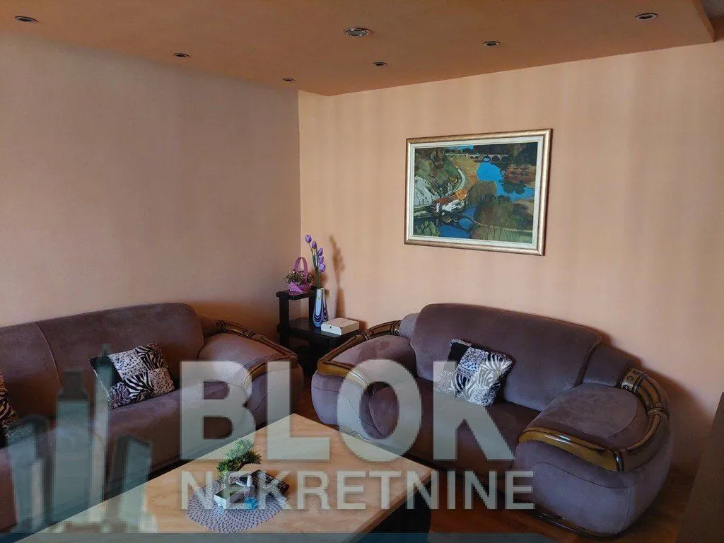 Izdavanje, dvosoban stan, 63m², Blok 6, Podgorica