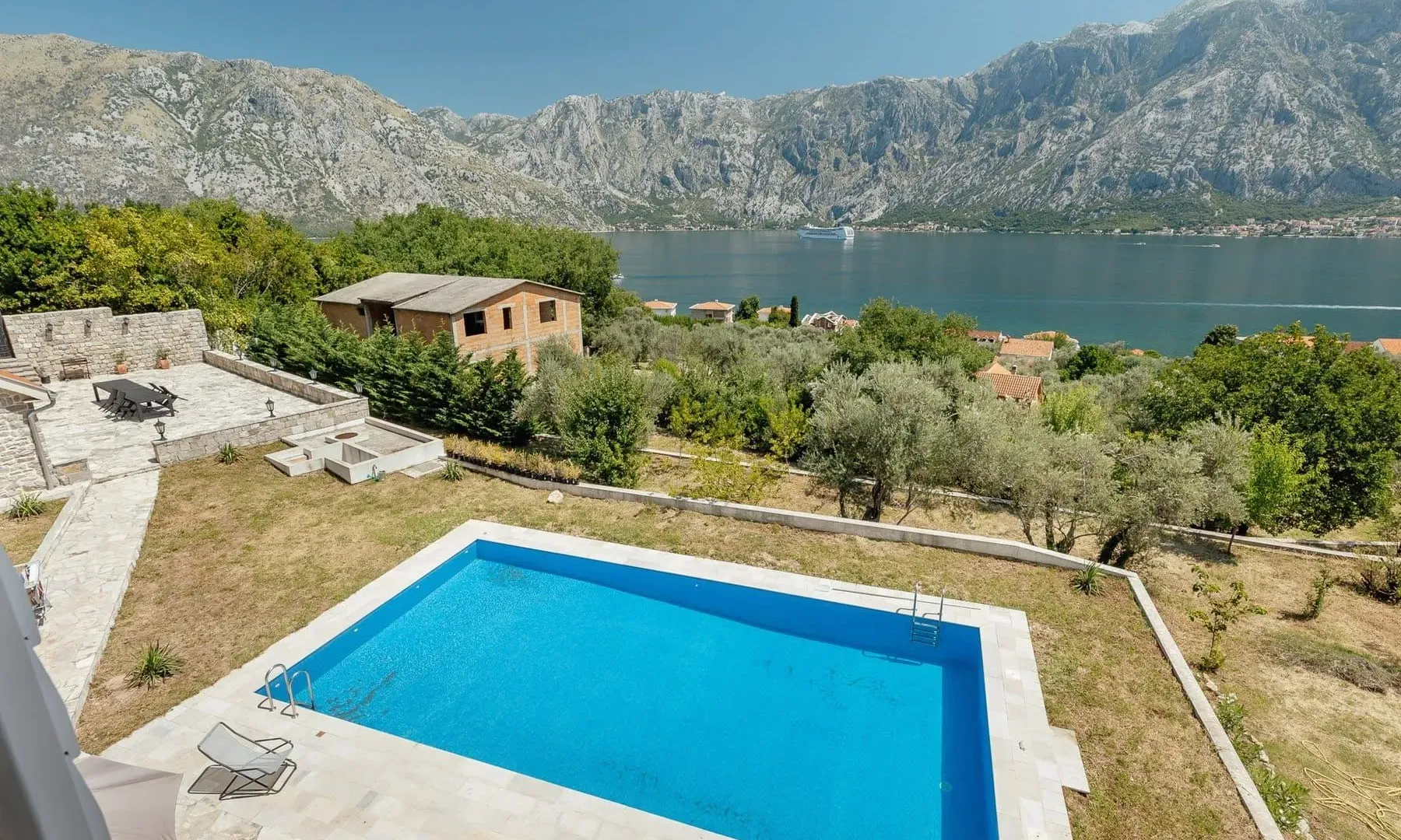 Sale, house, 800m², Prčanj, Kotor