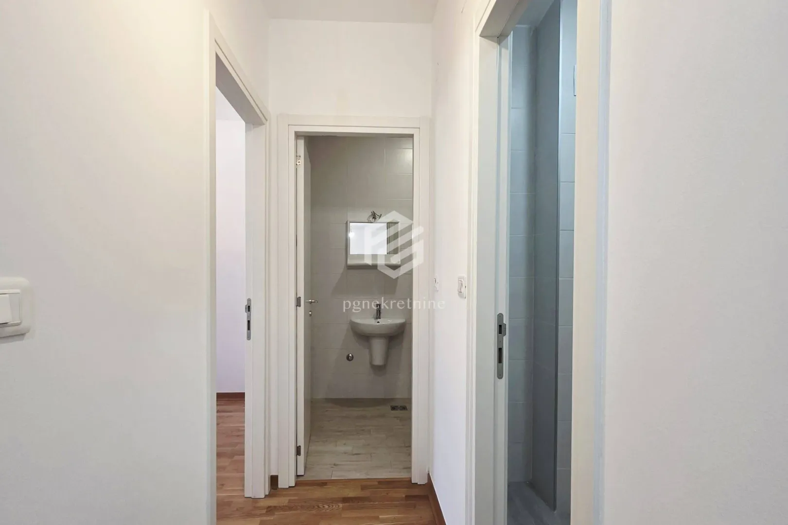 Rent, two bedroom apartment, 64m², City Kej, Podgorica