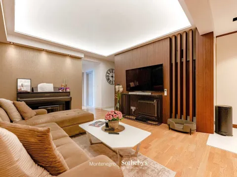 Sale, two bedroom apartment, 85m², Dobrota, Kotor - image 5