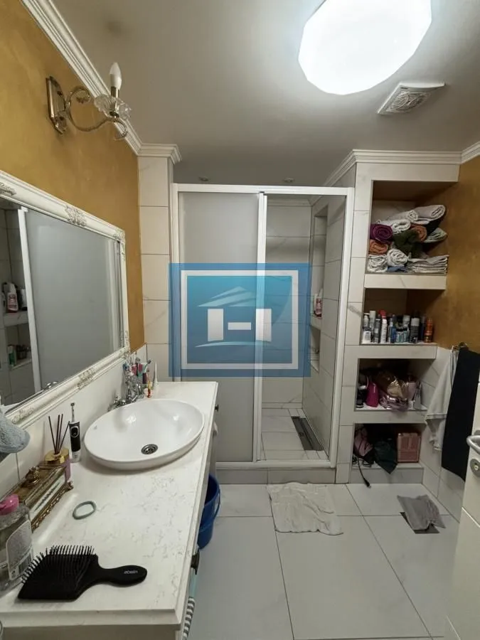 Prodaja, stan, 180m², Centar, Paraćin