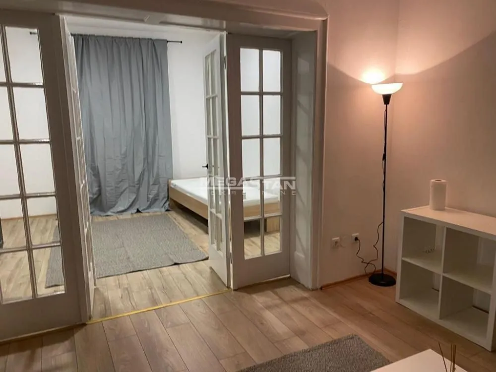 Izdavanje, trosoban stan, 80m², Vukov Spomenik, Zvezdara Sve Podlokacije