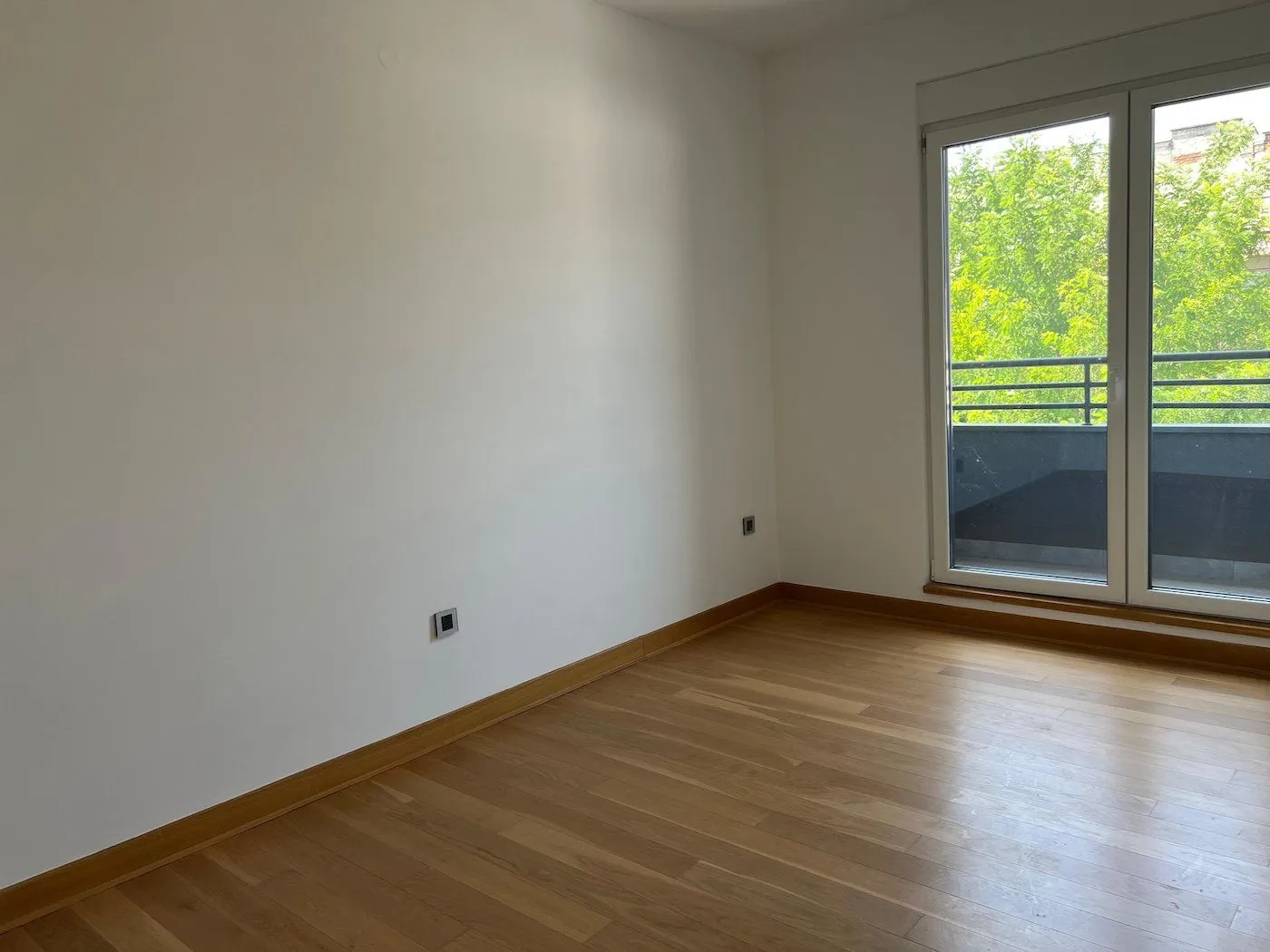 Sale, one bedroom apartment, 240m², Adamovićevo Naselje, Novi Sad Sve Podlokacije