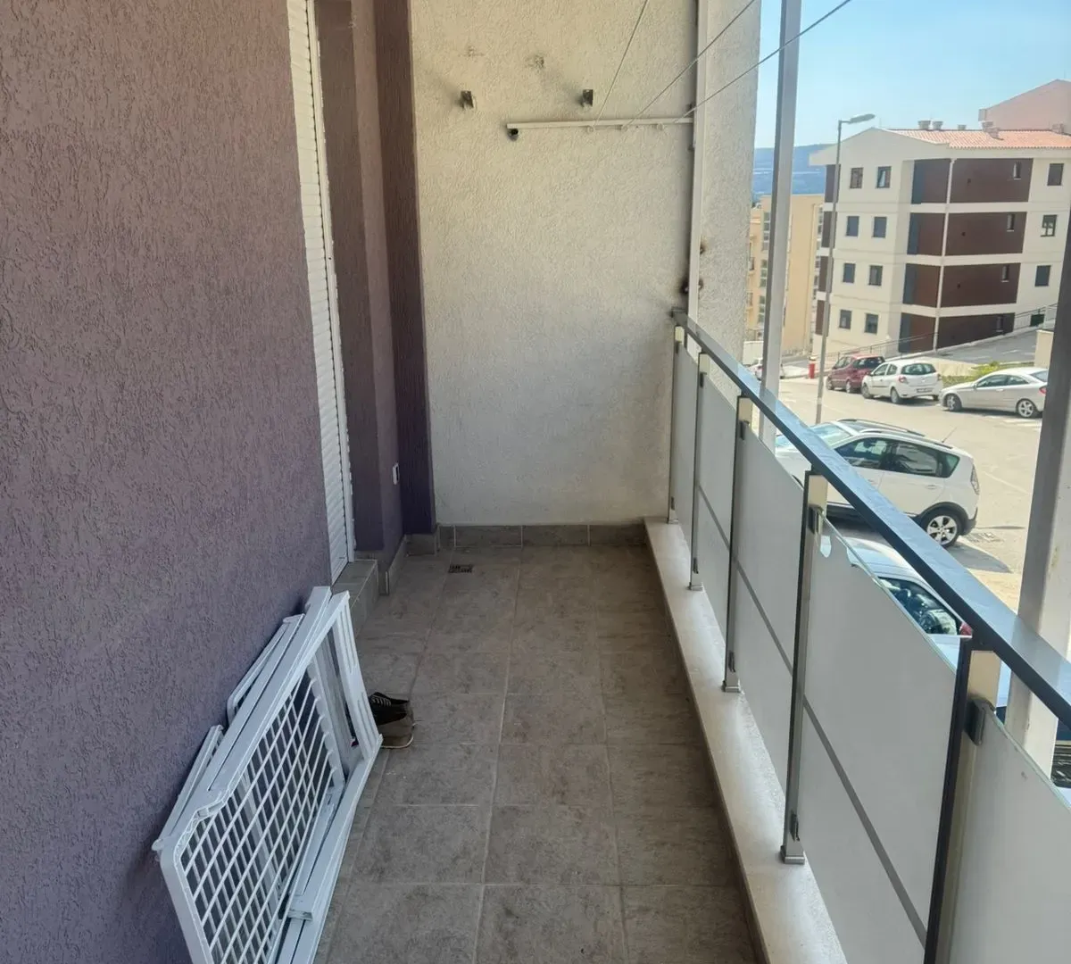 Izdavanje, jednosoban stan, 52m², Kava, Tivat