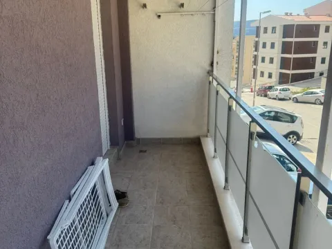 Rent, one bedroom apartment, 52m², Kava, Tivat - image 11