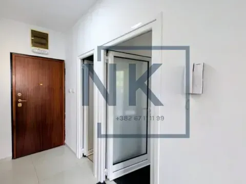 Izdavanje, poslovni prostor, 42m², Ljubović, Podgorica - image 11