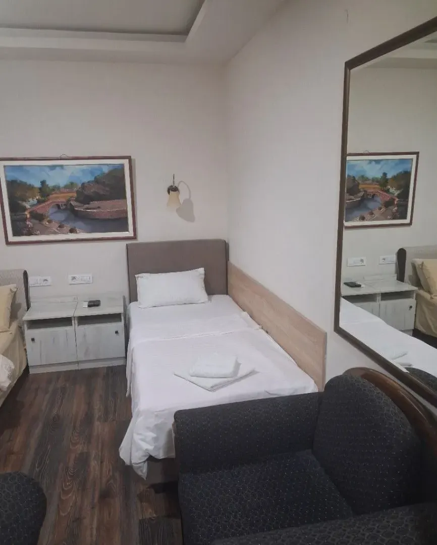 Izdavanje, jednosoban stan, 50m², Centar, Nikšić