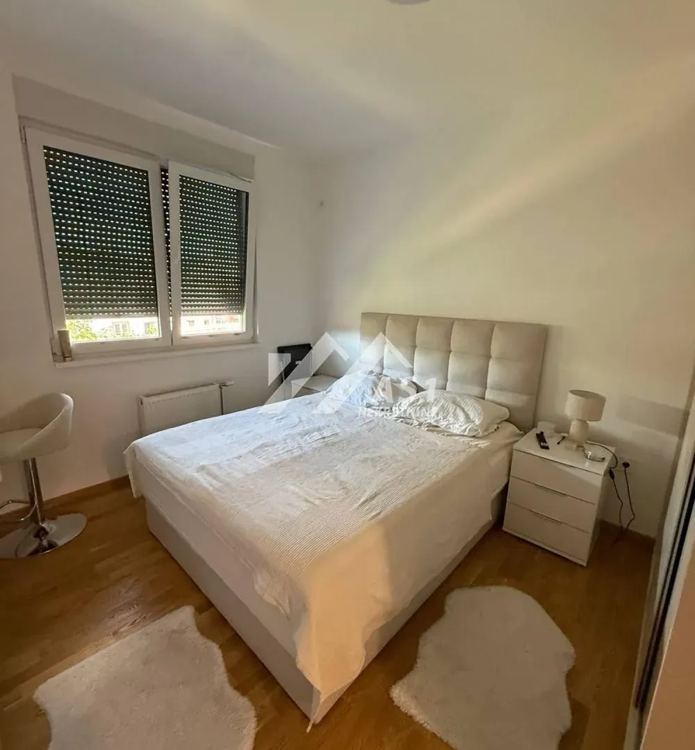 Izdavanje, trosoban stan, 60m², Petrovaradin, Novi Sad