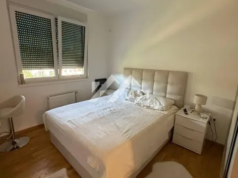 Izdavanje, trosoban stan, 60m², Petrovaradin, Novi Sad - image 4