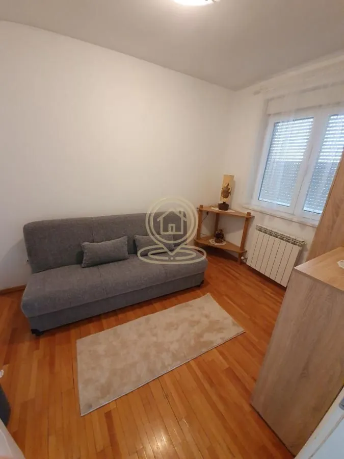 Rent, three bedroom apartment, 44m², Vračar Hram, Vračar Sve Podlokacije