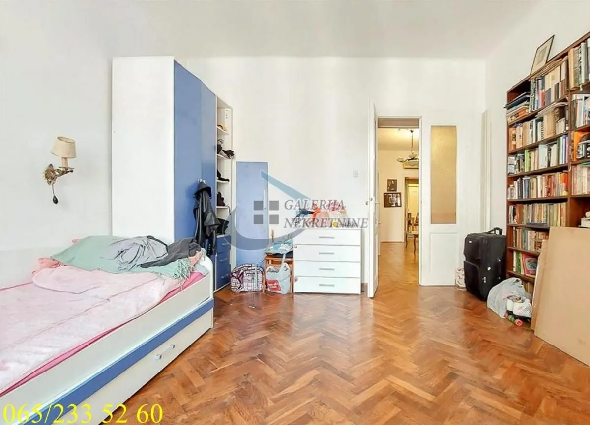 Prodaja, četvorosoban stan, 104m², Stari Grad, Beograd