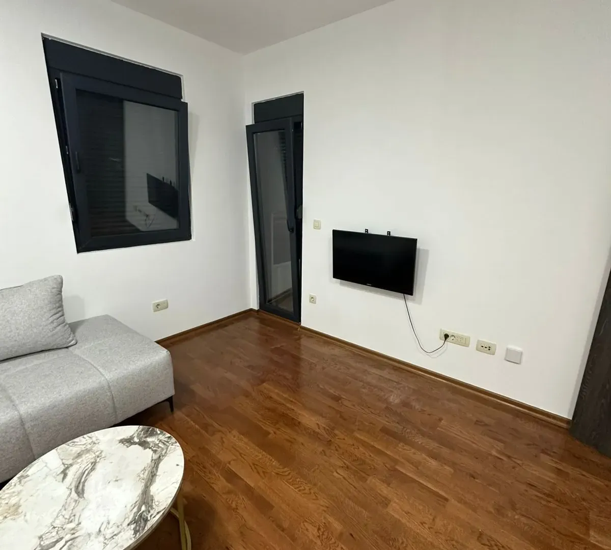 Izdavanje, jednosoban stan, 45m², Ljubović, Podgorica
