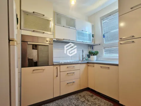 Rent, two bedroom apartment, 67m², Stara Varoš, Podgorica - image 5