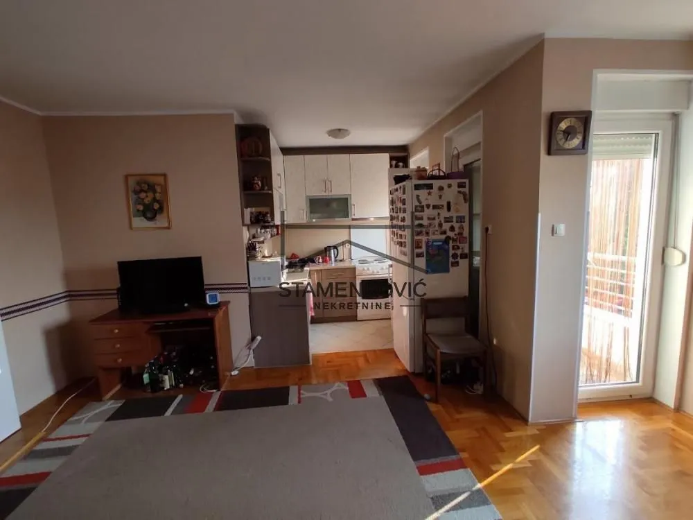 Prodaja, trosoban stan, 70m², Telep, Novi Sad Sve Podlokacije