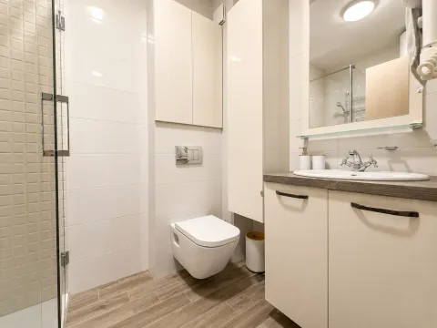 Prodaja, jednosoban stan, 47m², City Kvart, Podgorica - image 11