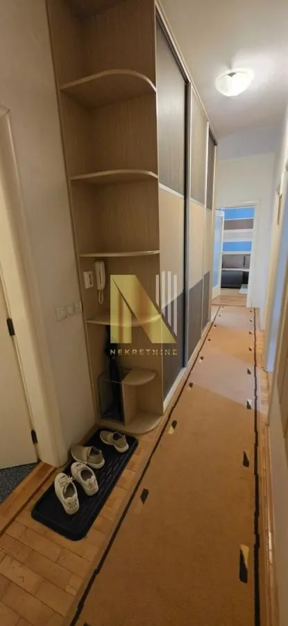 Izdavanje, dvosoban stan, 54m², Podbara, Novi Sad Sve Podlokacije