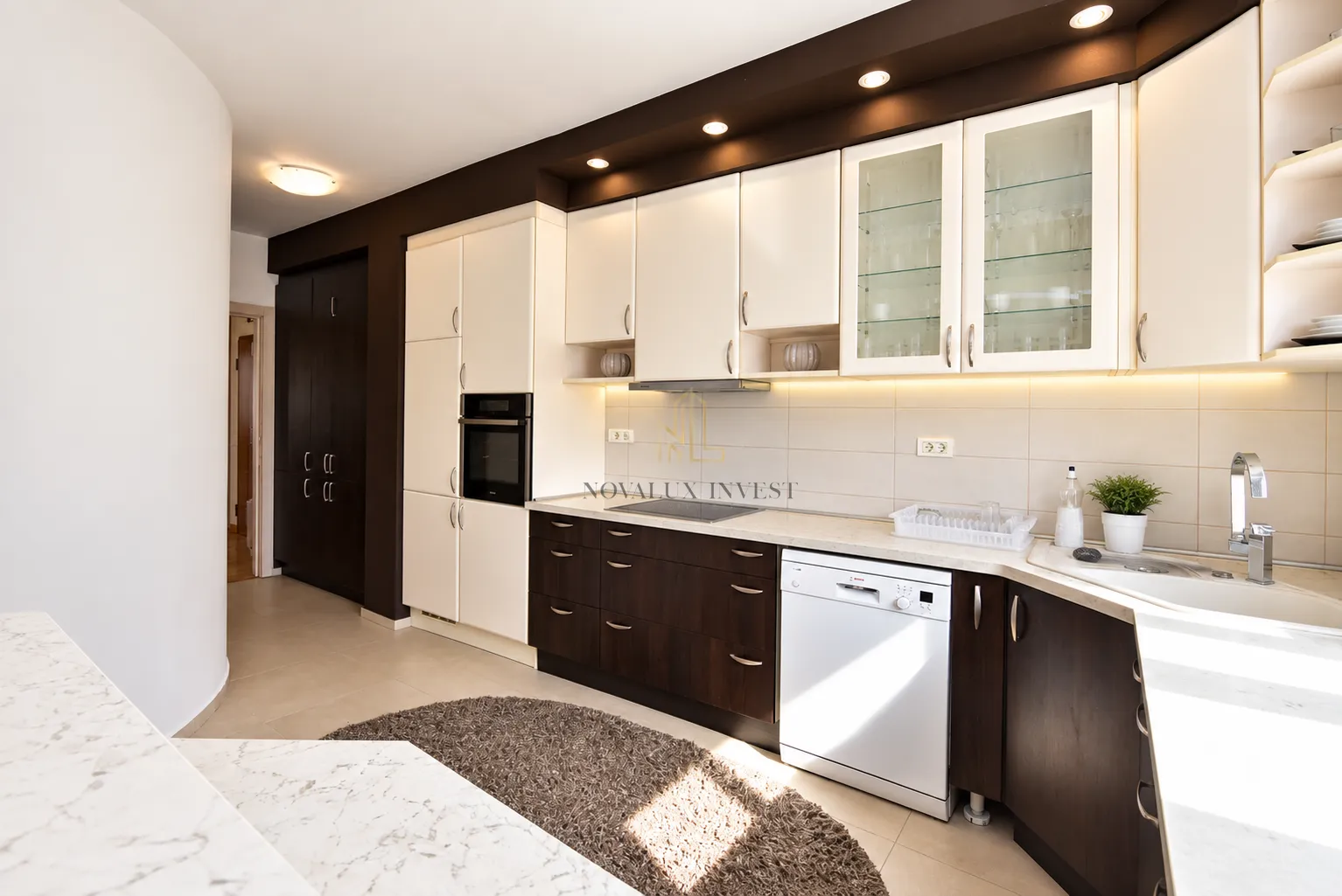Rent, three bedroom apartment, 120m², City Kvart, Podgorica