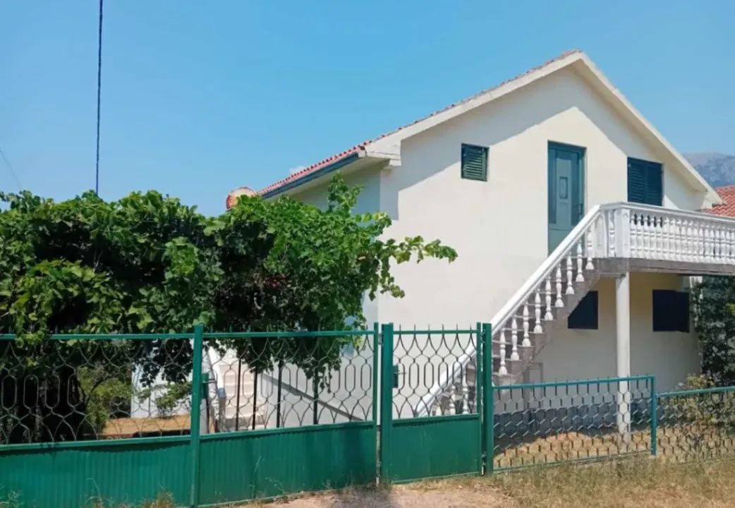 Sale, house, 140m², Utjeha, Bar