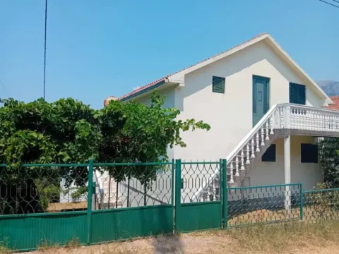 Prodaja, kuća, 140m², Utjeha, Bar