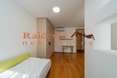 Prodaja, trosoban stan, 98m², Centar, Stara Pazova - image 18