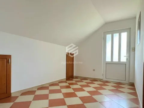 Izdavanje, dvosoban stan, 70m², Stari Aerodrom, Podgorica - image 17