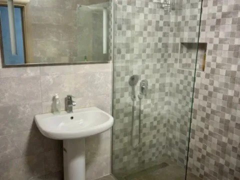 Izdavanje, dvosoban stan, 80m², Stari Aerodrom, Podgorica - image 4