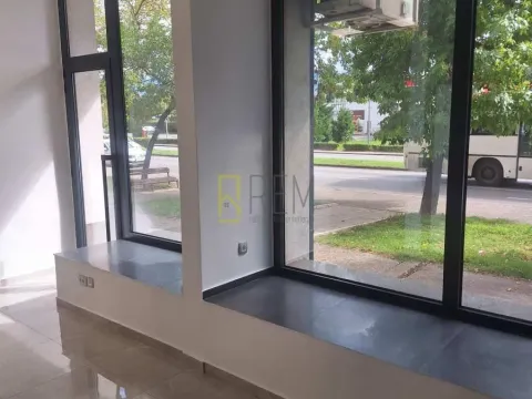 Rent, office space, 220m², Drpe Mandića, Podgorica - image 2