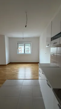 Prodaja, dvosoban stan, 73m², Tuški Put, Podgorica - image 4