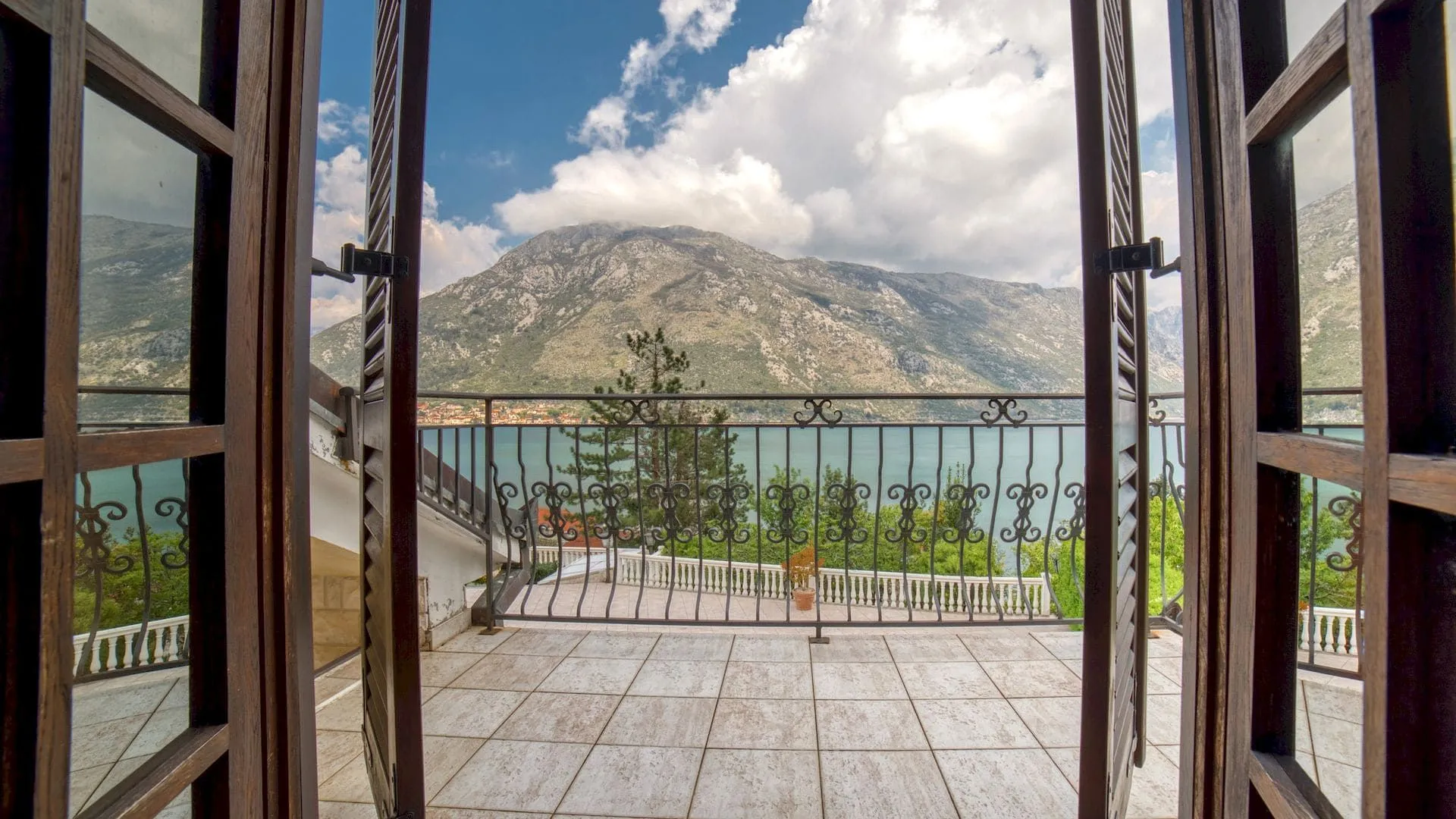 Sale, house, 278m², Stoliv, Kotor