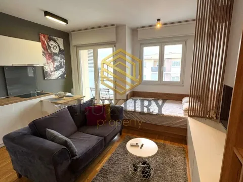 Rent, studio apartment, 33m², City Kvart, Podgorica - image 1