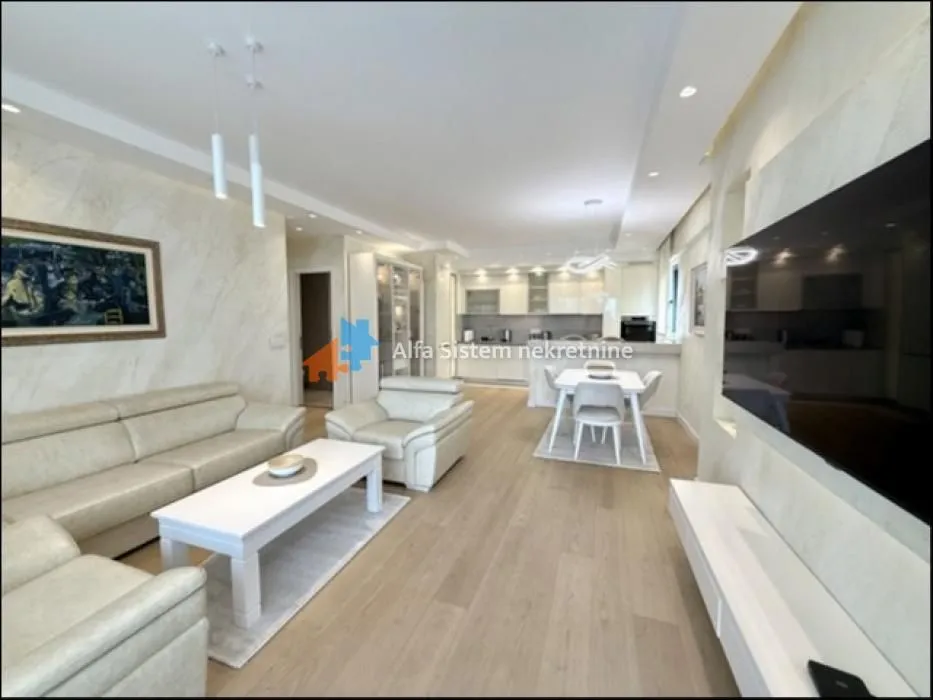 Rent, four bedroom apartment, 122m², Savski Venac, Beograd