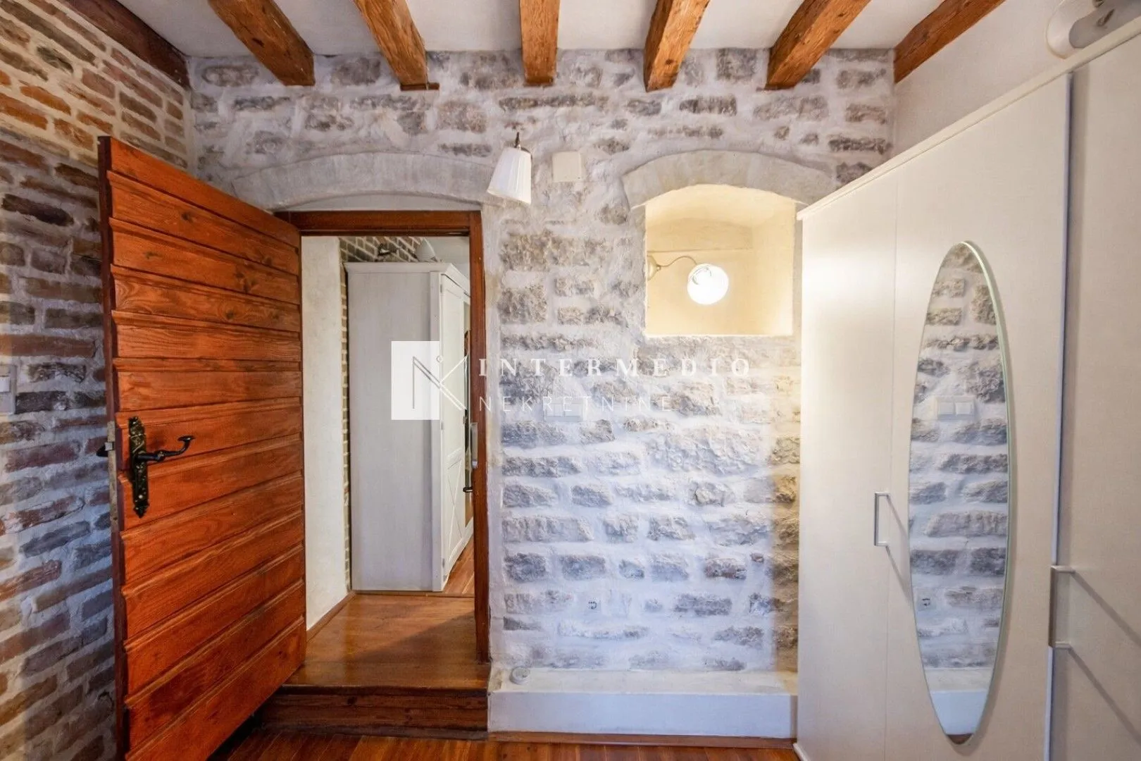 Prodaja, dvosoban stan, 106m², Topla, Herceg Novi