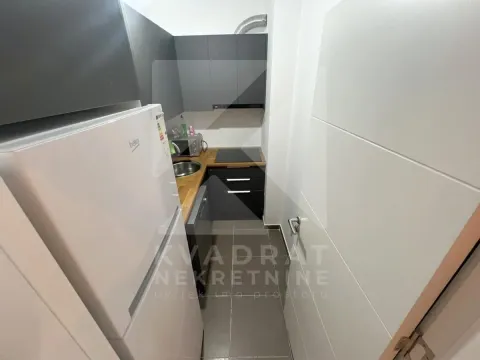 Prodaja, jednosoban stan, 49m², 1 maj, Podgorica - image 5