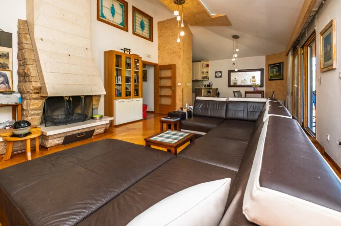 Prodaja, trosoban stan, 136m², Centar, Podgorica