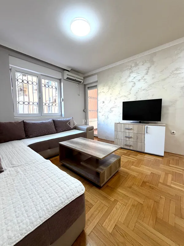 Rent, one bedroom apartment, 45m², Stari Aerodrom, Podgorica
