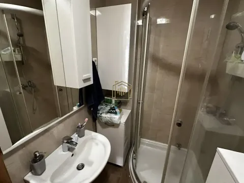 Rent, one bedroom apartment, 51m², Podgorica, Crna Gora - image 2